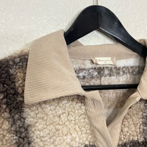 Altar’d State Teddy Fleece Shacket Brown Cream Plaid Size M New - Picture 10 of 13